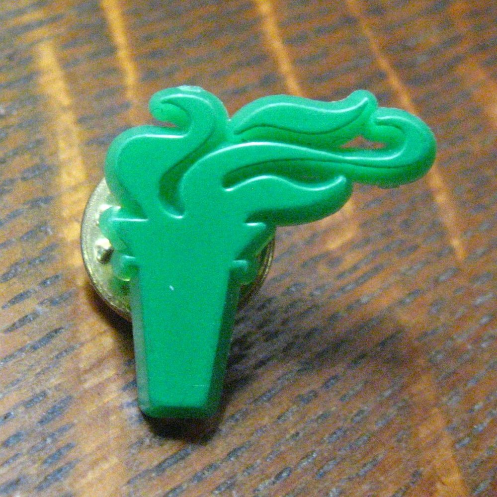 🗽 Statue Of Liberty Green Torch Vintage Lapel Pin